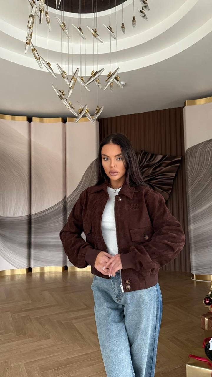 бомбер укороченный оверсайз замшевый куртка рабочего тренд saint shine,бомбер замшевый оверсайз ponto russo,женская куртка бомбер из эко замши коричневого цвета,куртка бомбер замшевая оверсайз lofus,з