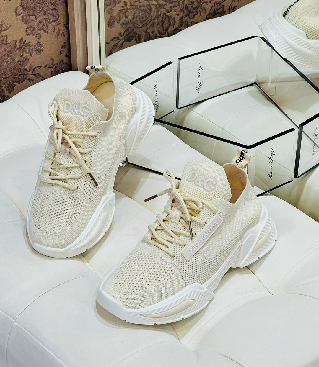 кроссовки,кроссовки женскиe,кроссовки модные,спортивная ,кроссовки для женщин