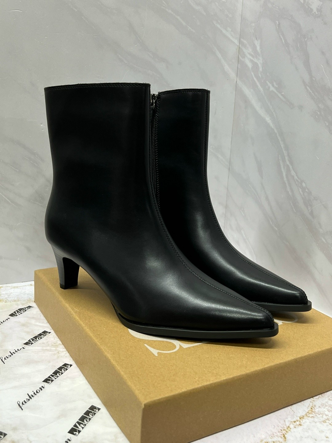 замшевые ботильоны,замшевые женские ботильоны с острым носком на,,женские ботильоны,женские ботильоны с острым носком на тонком каблуке с молнией