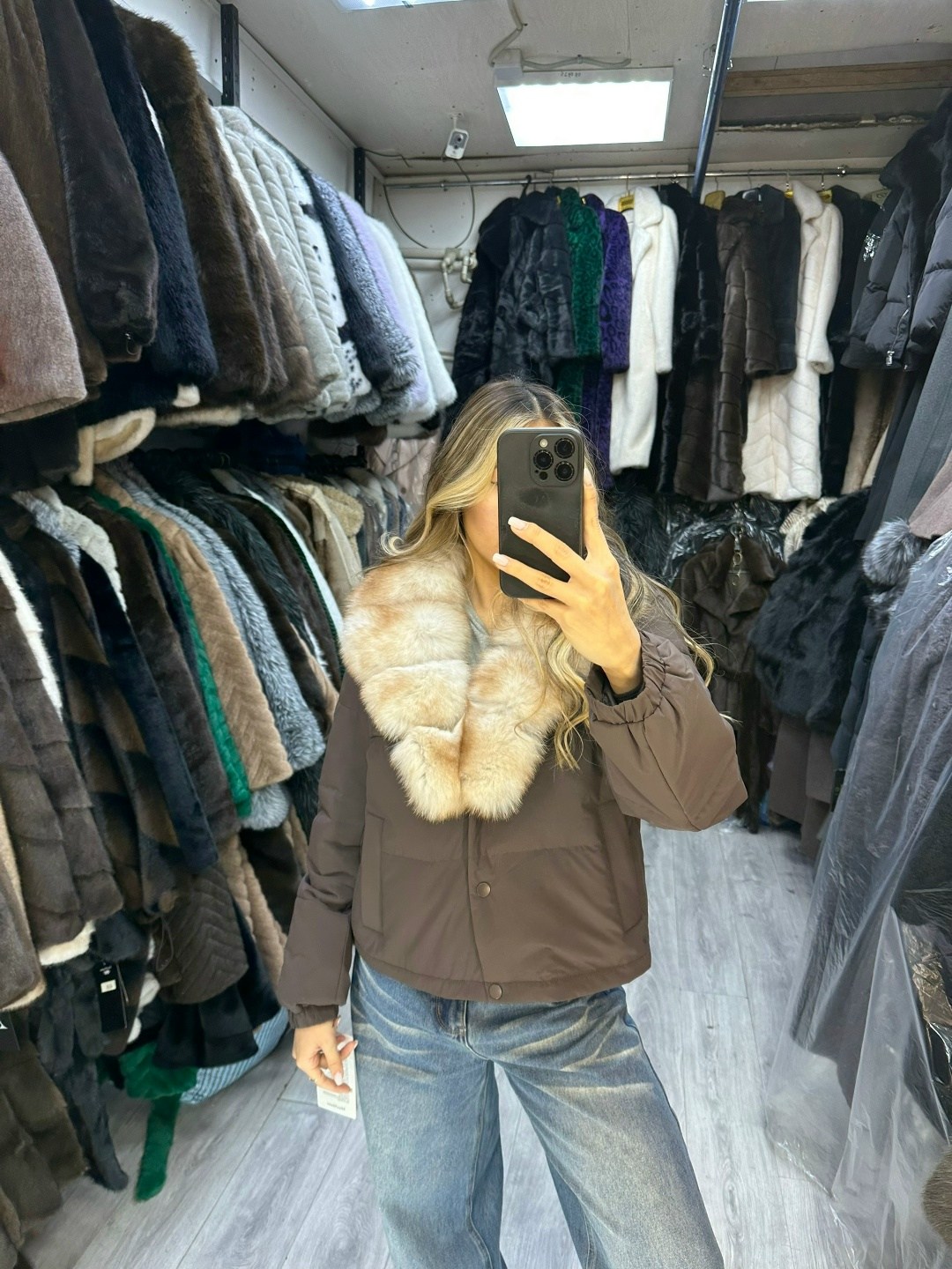 куртка-бомбер с натуральным мехом песца,пуховик с натуральным мехом,куртка женская,пуховик женский с натуральным мехом,куртка с мехом