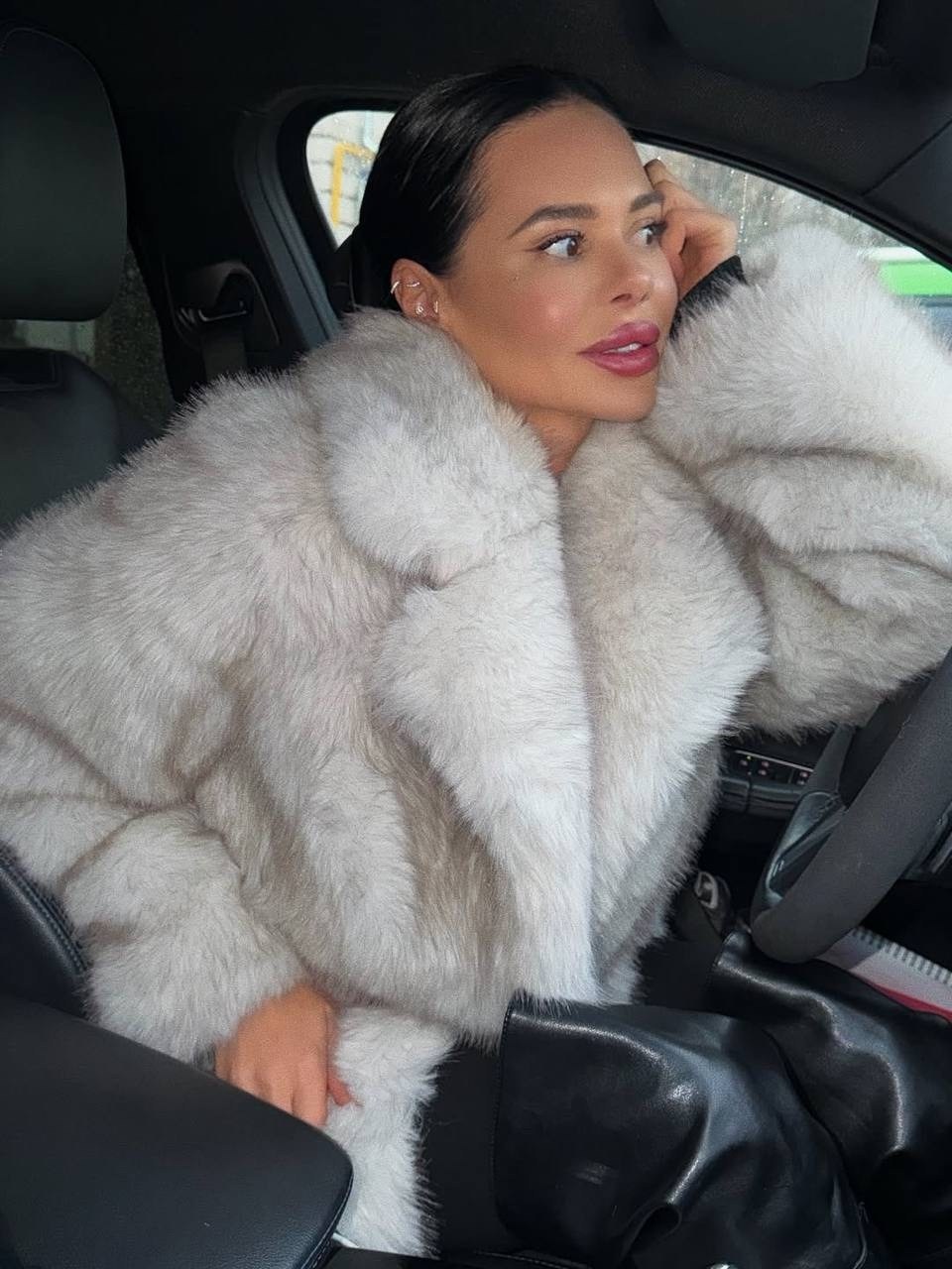 кристина сафронова,инстаграмщицы кристина сафронова,кристина сафронова safronovakristinaofficial,топ 100 звездный instagram,кристина сафронова и эмиль