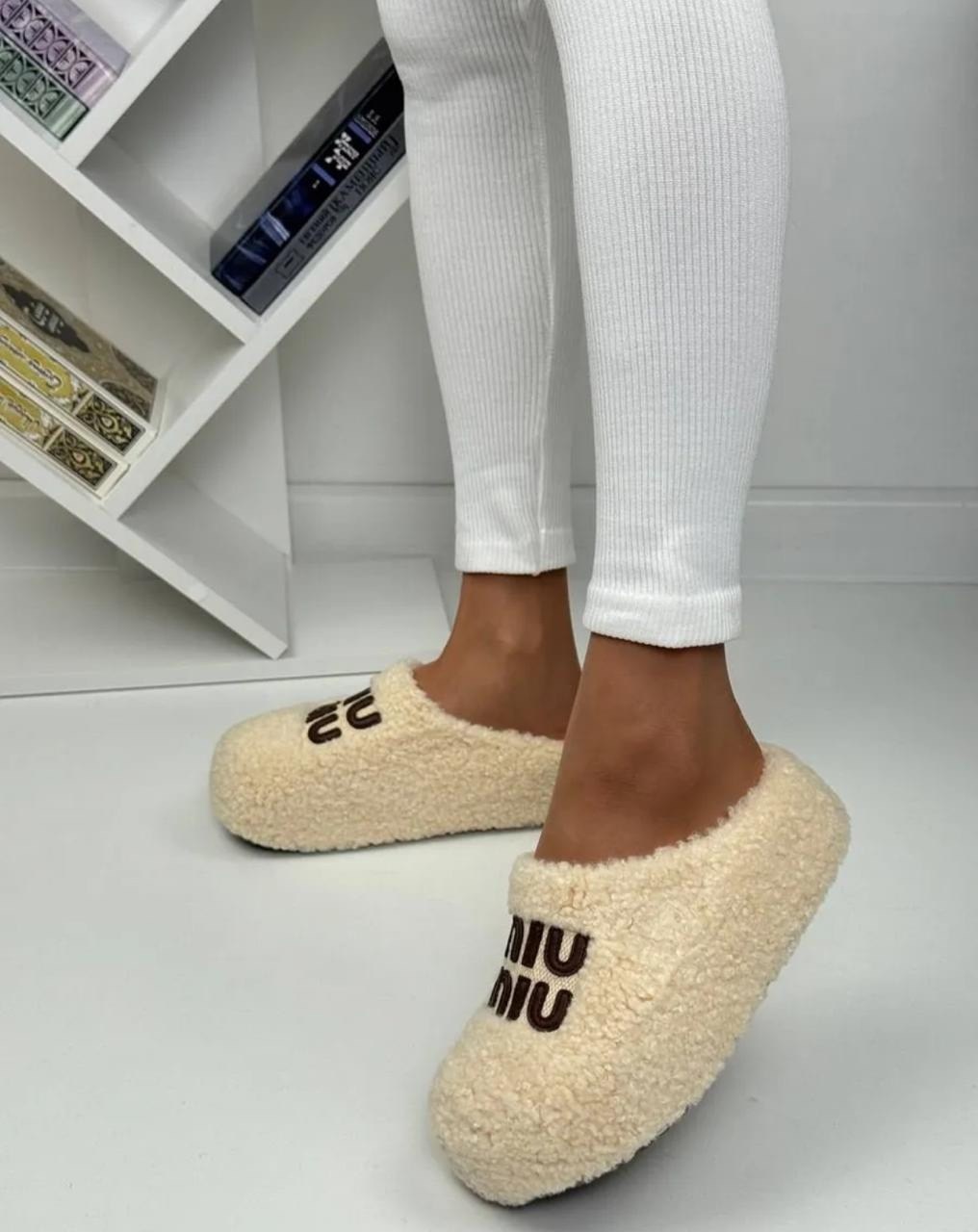 тапочки женские,,женские домашние тапочки,модные тапочки,тапочки домашние