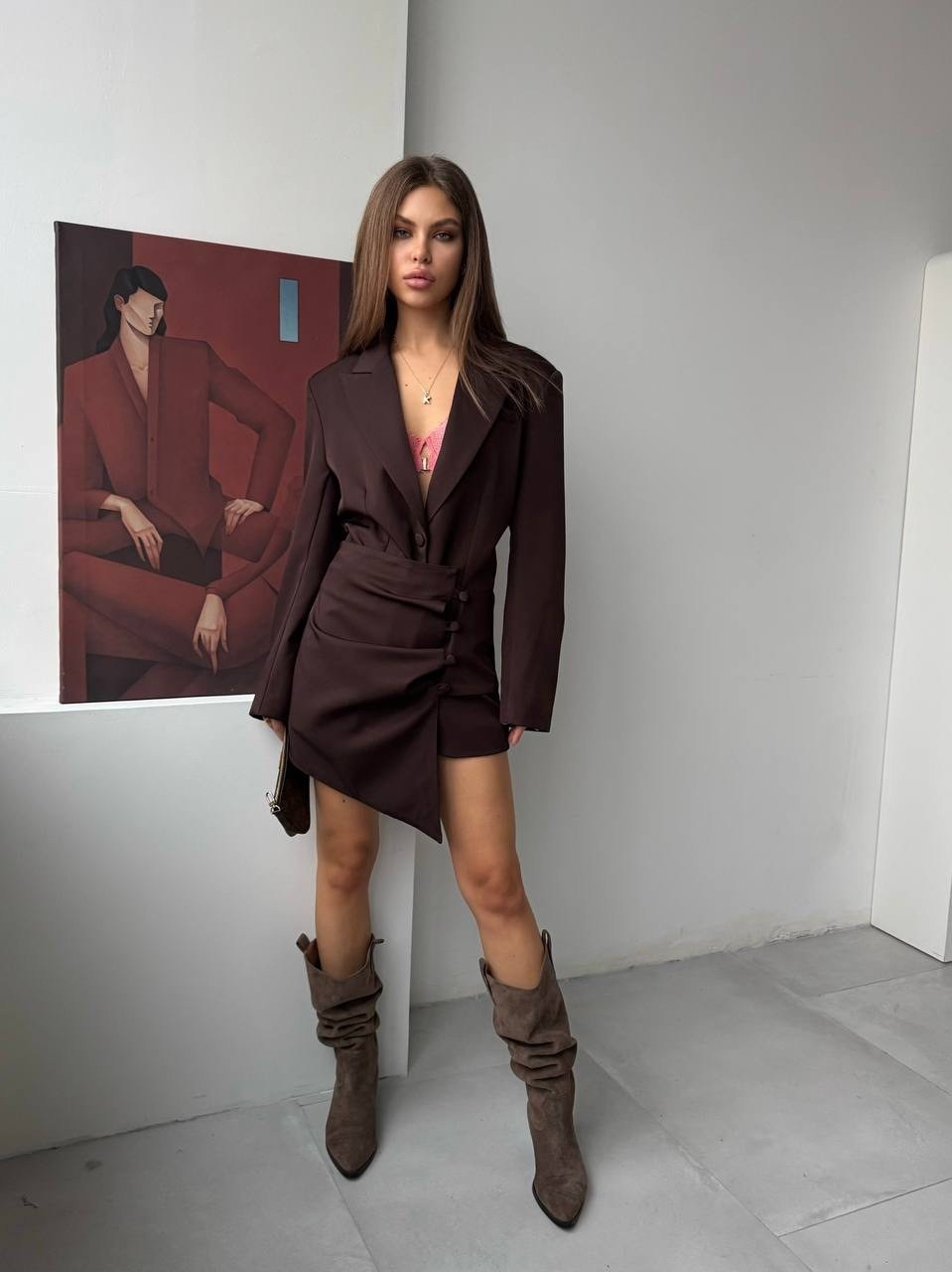 платье-пиджак женское с лацканами стильное коричневый,платье пиджак,платье пиджак коричневое,платье - пиджак с вырезами на талии emberens коричневый,костюм с юбкой