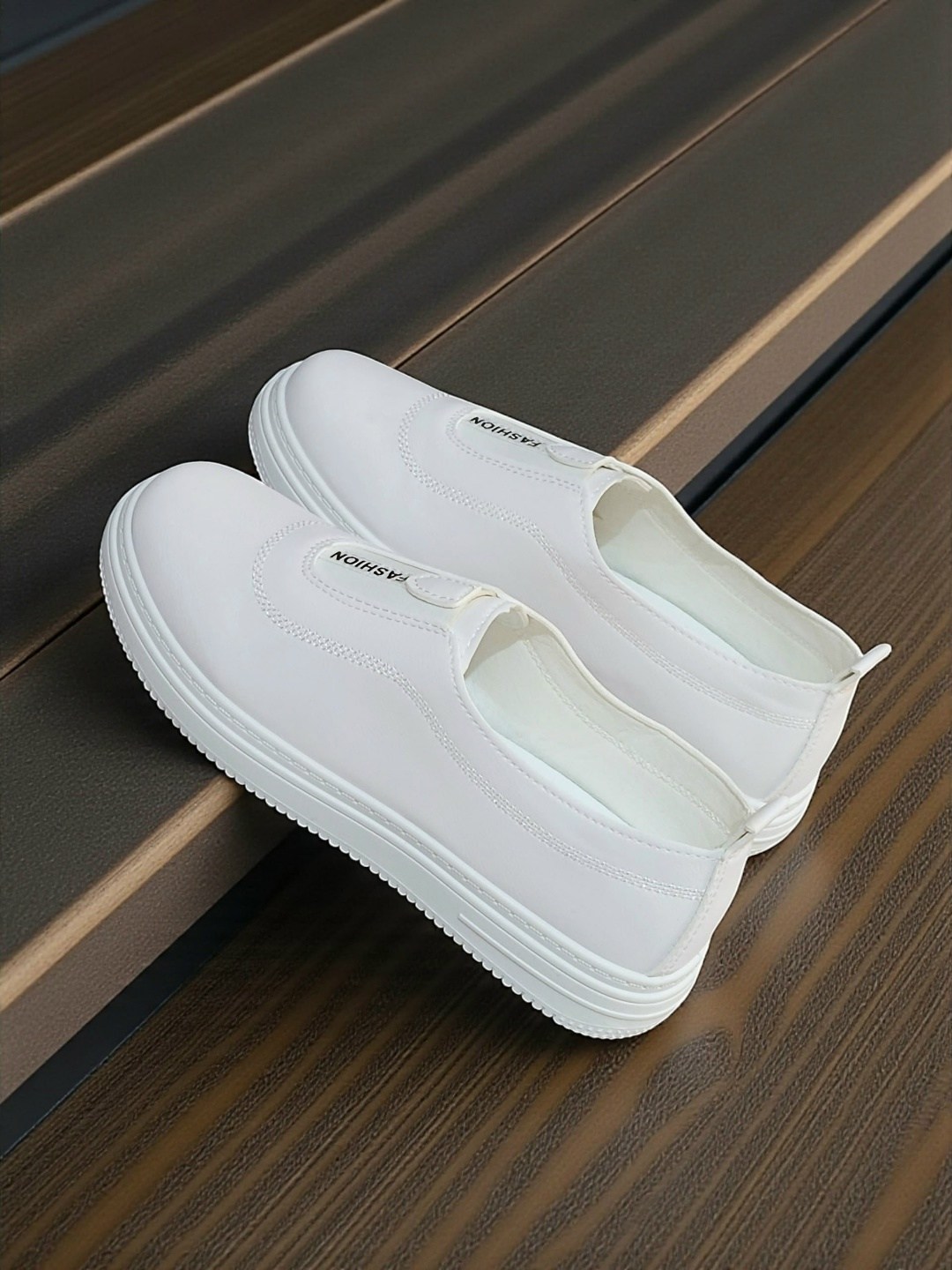 ,слипоны женские,слипоны с перфорацией,туфли на плоской подошве, женская