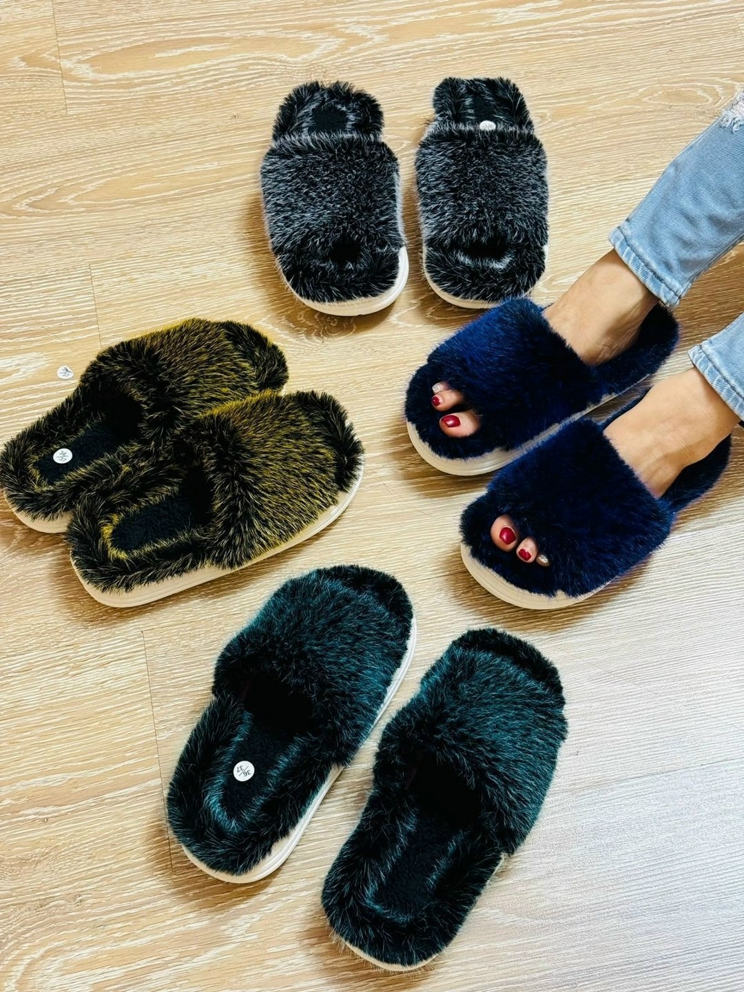 женские домашние тапочки,тапочки домашние меховые,тапочка женские домашние,тапочки с мехом брендовые,меховые тапочки