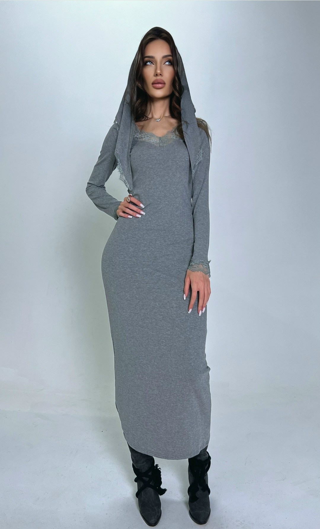 платье с капюшоном,трикотажное платье,трикотажное платье с капюшоном,платье длинное с капюшоном,платье макси с капюшоном