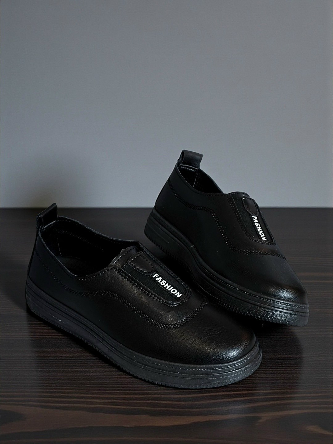 ,слипоны женские,слипоны с перфорацией,туфли на плоской подошве, женская