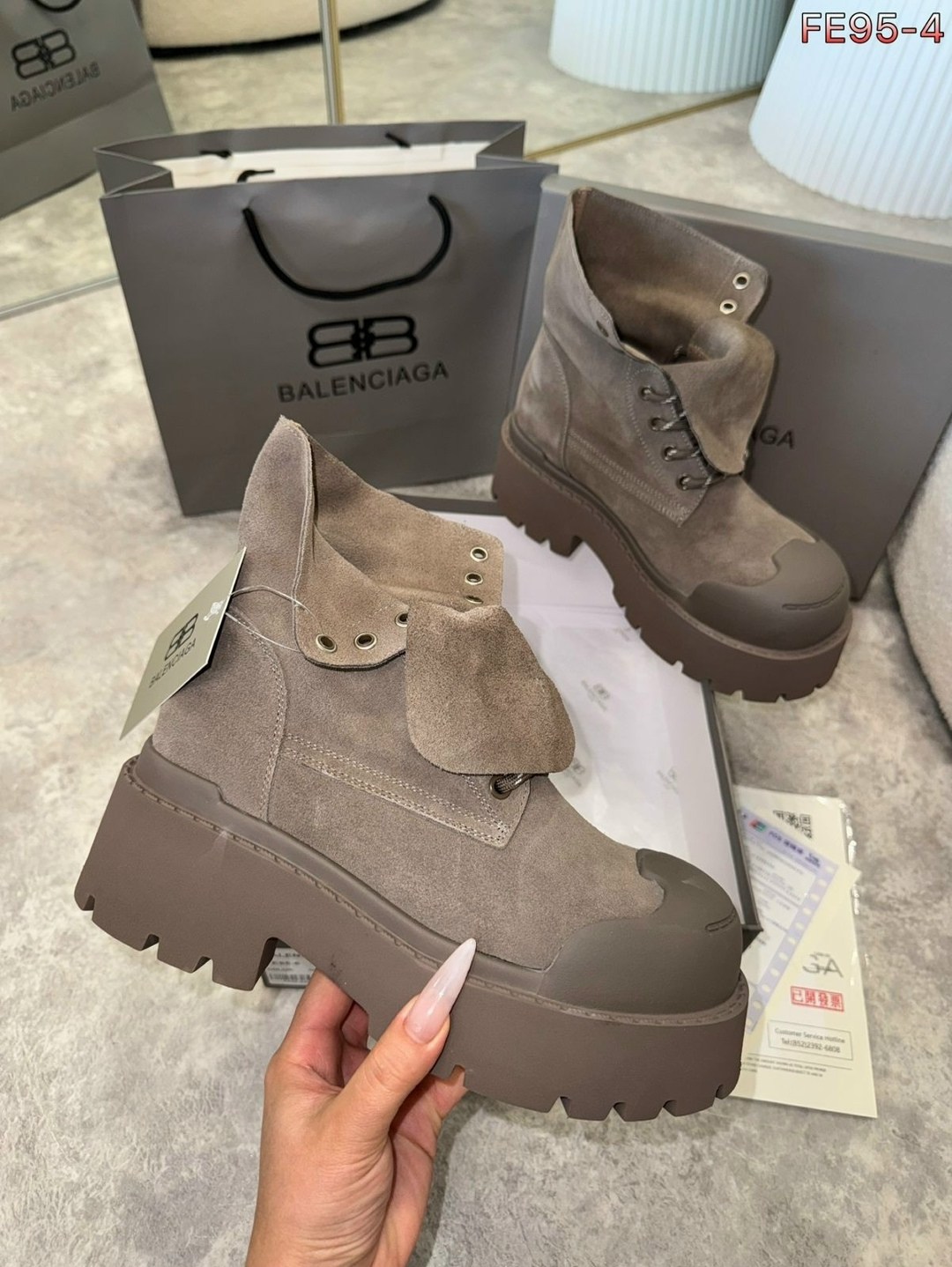 ботинки,,ботинки бежевые,ботинки замш,ботинки замшевые miu miu