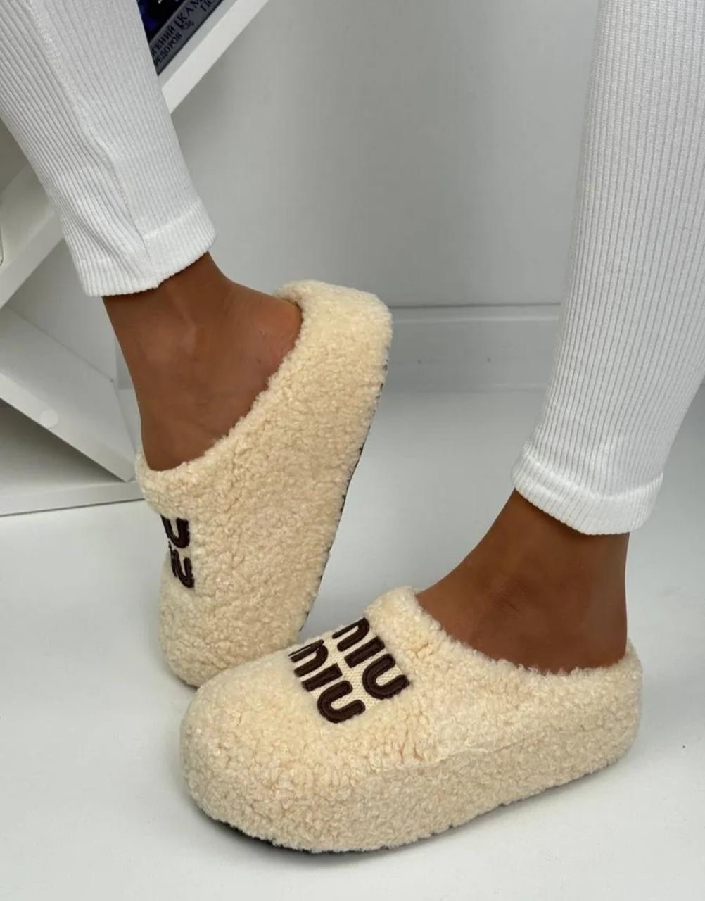 тапочки женские,,женские домашние тапочки,модные тапочки,тапочки домашние