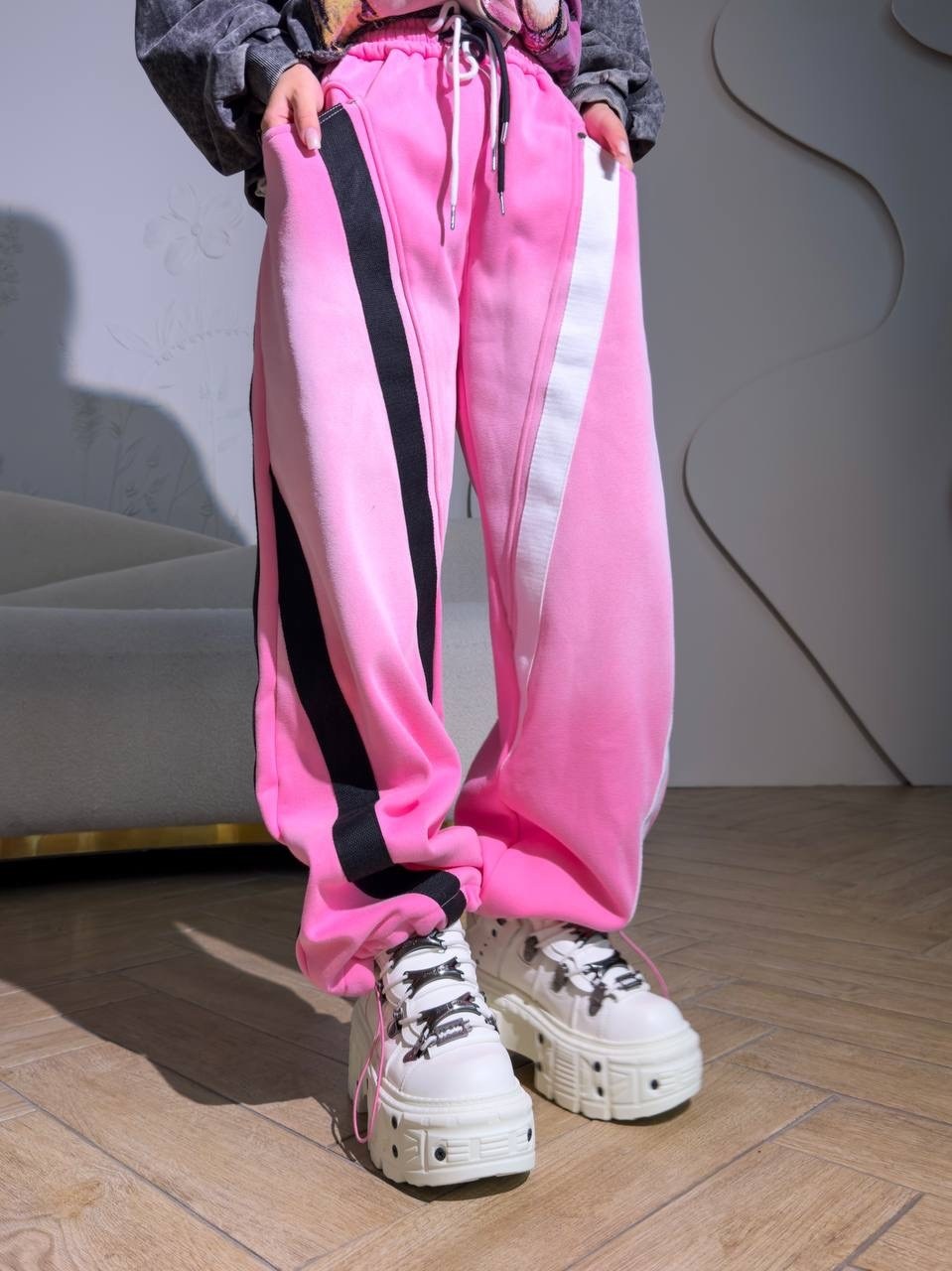 свитшот с принтом и пайетками оверсайз korean stars,свитшот оверсайз с принтом "микки маус",модные свитшоты,свитшот толстовка оверсайз микки маус со стразами,свитшот женская