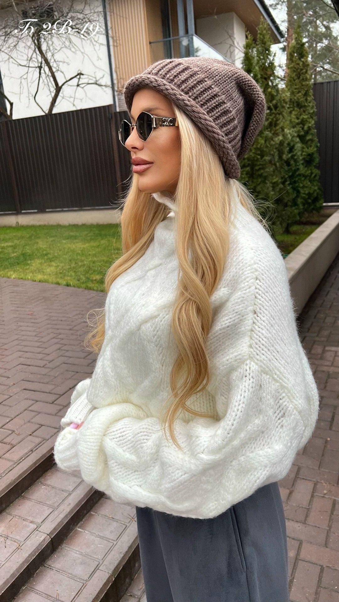 женский свитер,вязаные свитера женские,свитера вязаные,вязаный свитер оверсайз,джемпер молочный jetty 011820102