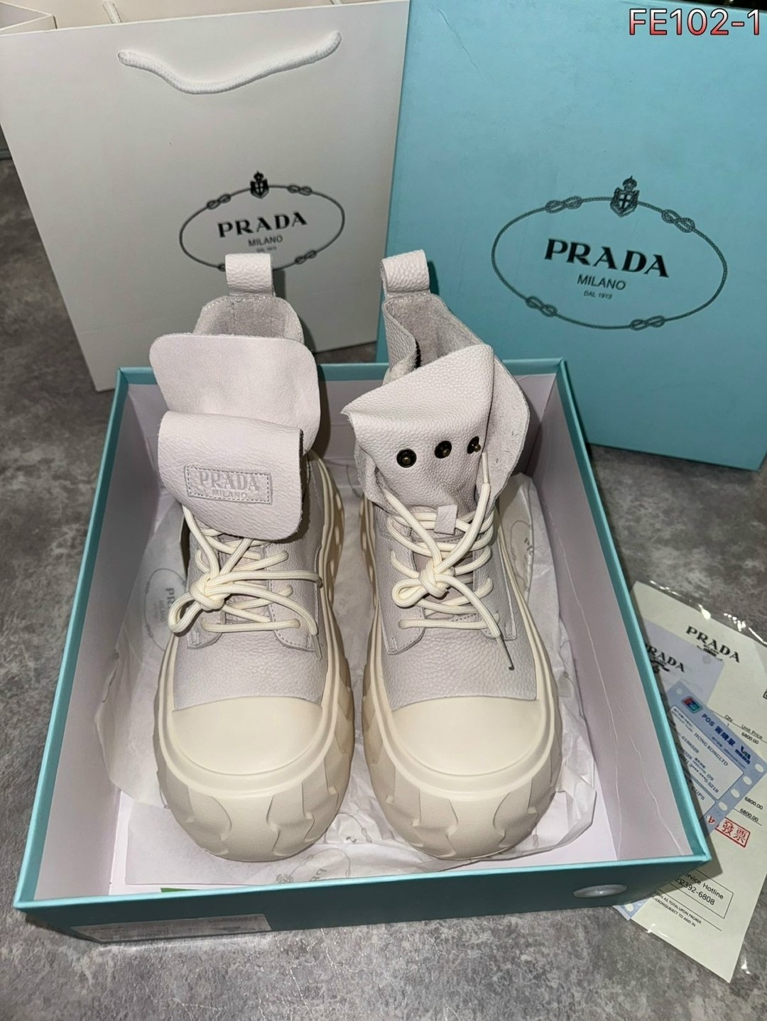 дутики prada,женская ,,кроссовки prada,дутыши prada