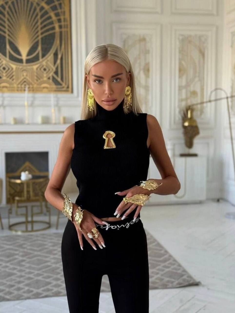 schiaparelli женский чёрный топ,роскошный базовый топ schiaparelli,топы schiaparelli,топ майка schiaparelli женская