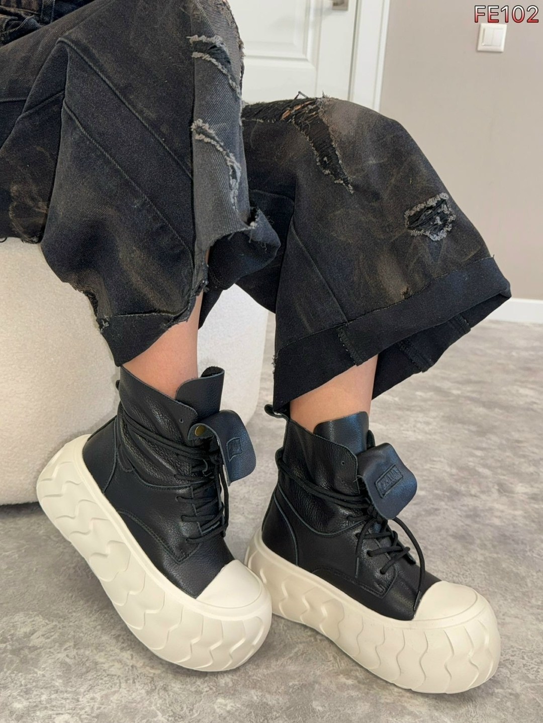 дутики prada,женская ,,кроссовки prada,дутыши prada