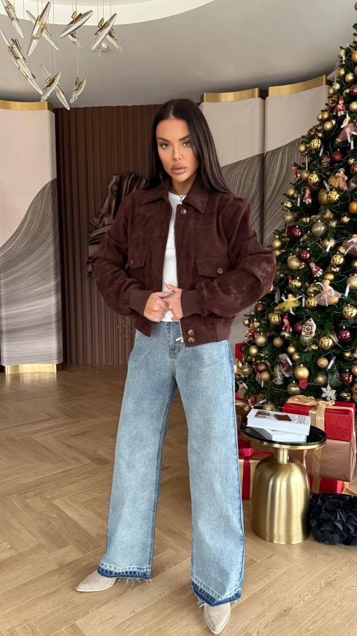 бомбер укороченный оверсайз замшевый куртка рабочего тренд saint shine,бомбер замшевый оверсайз ponto russo,женская куртка бомбер из эко замши коричневого цвета,куртка бомбер замшевая оверсайз lofus,з