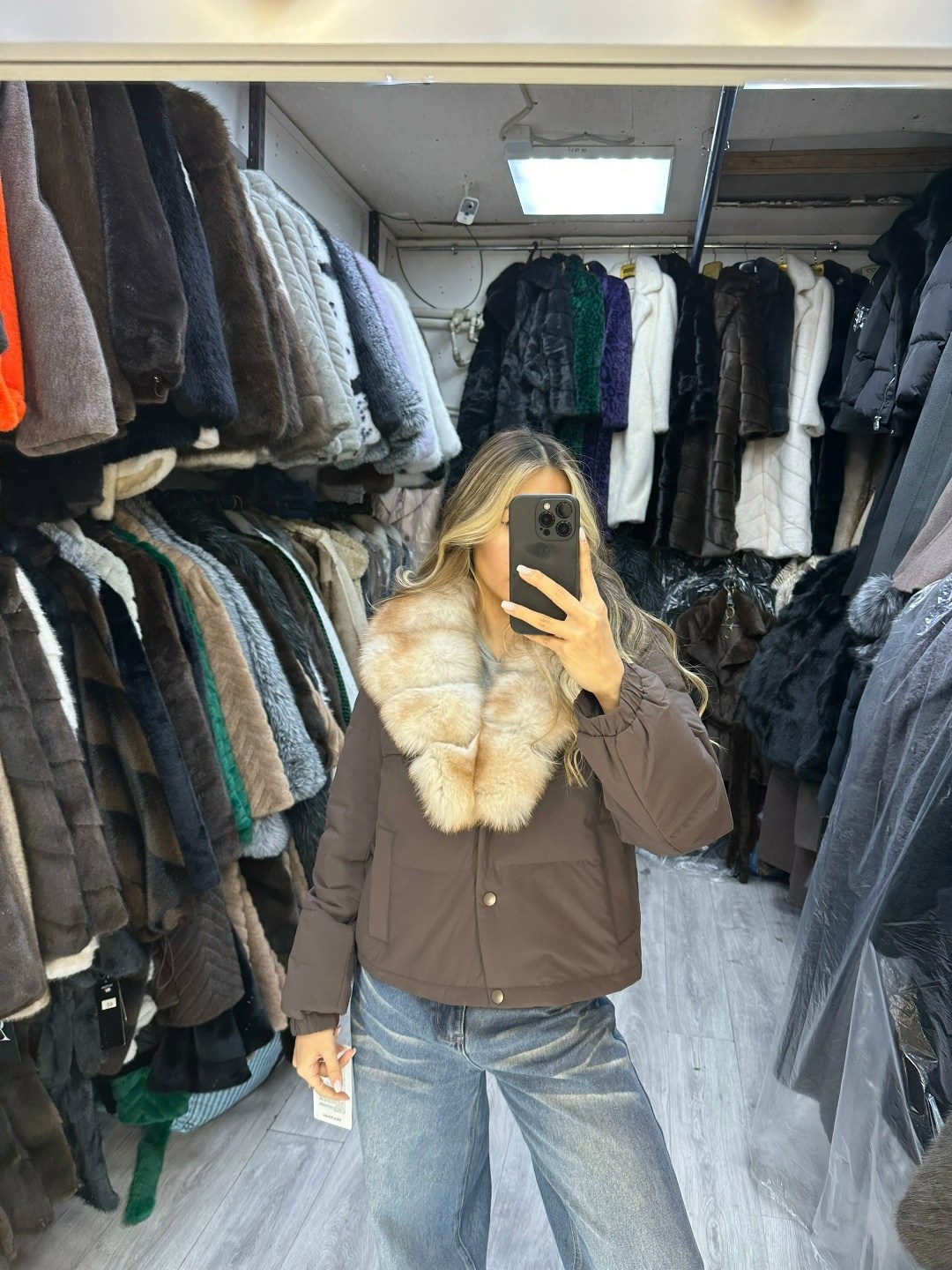 куртка-бомбер с натуральным мехом песца,пуховик с натуральным мехом,куртка женская,пуховик женский с натуральным мехом,куртка с мехом