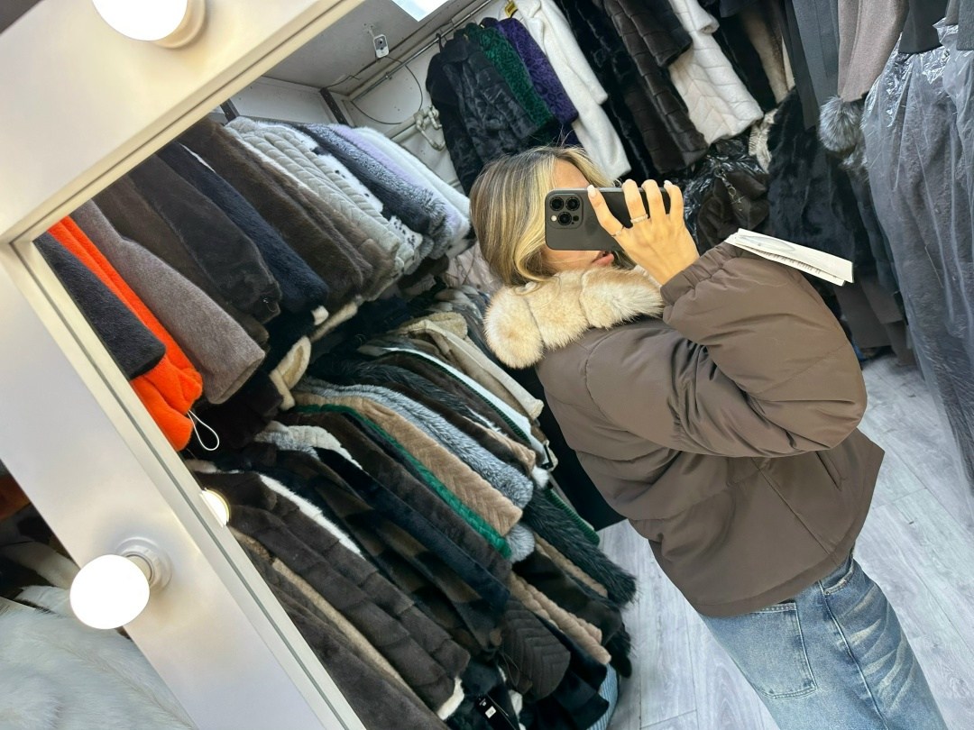 куртка-бомбер с натуральным мехом песца,пуховик с натуральным мехом,куртка женская,пуховик женский с натуральным мехом,куртка с мехом