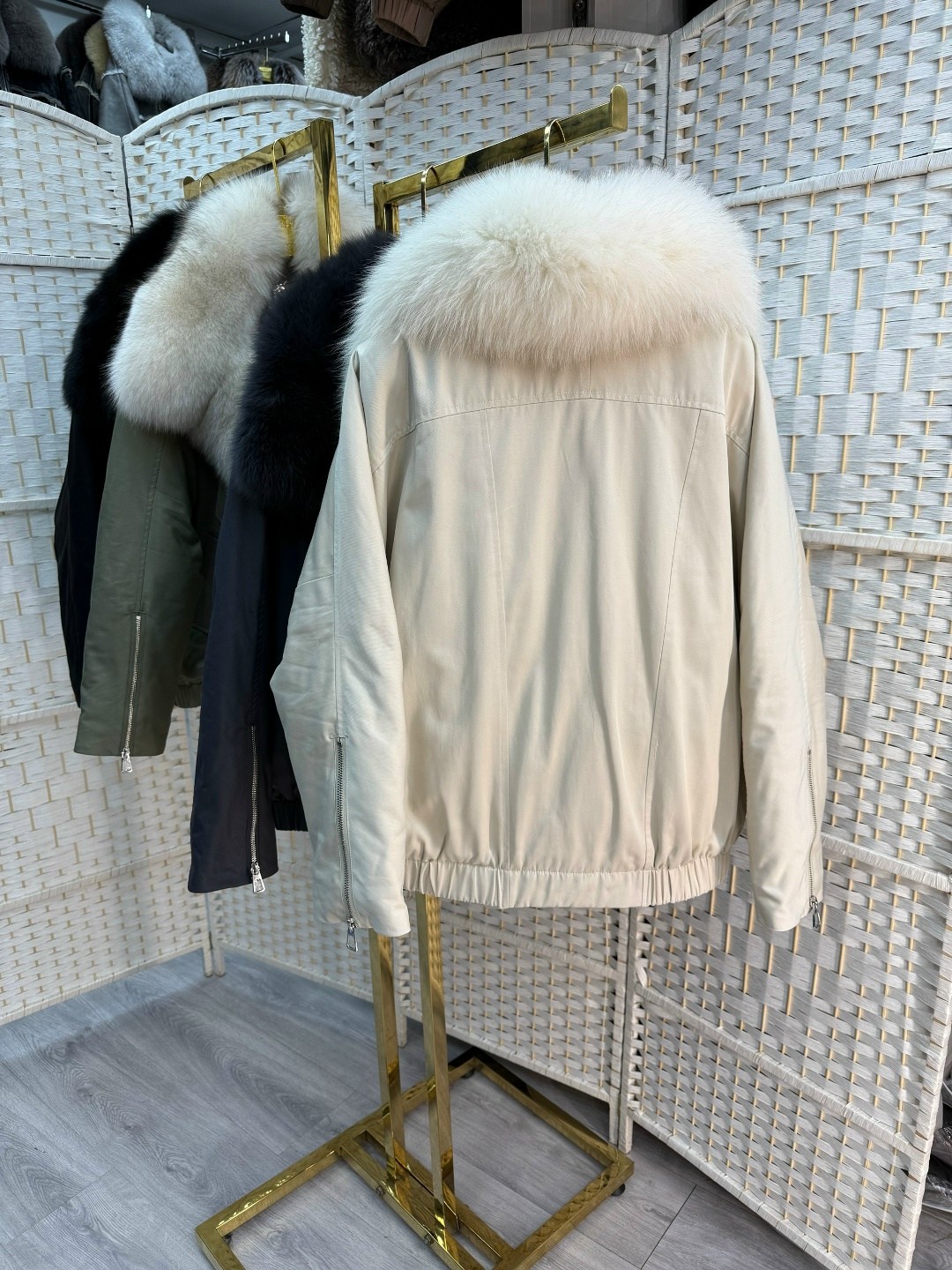 куртка с мехом,куртка с мехом женская,пуховики с мехом,куртка женская зимняя,куртки с мехом фасон