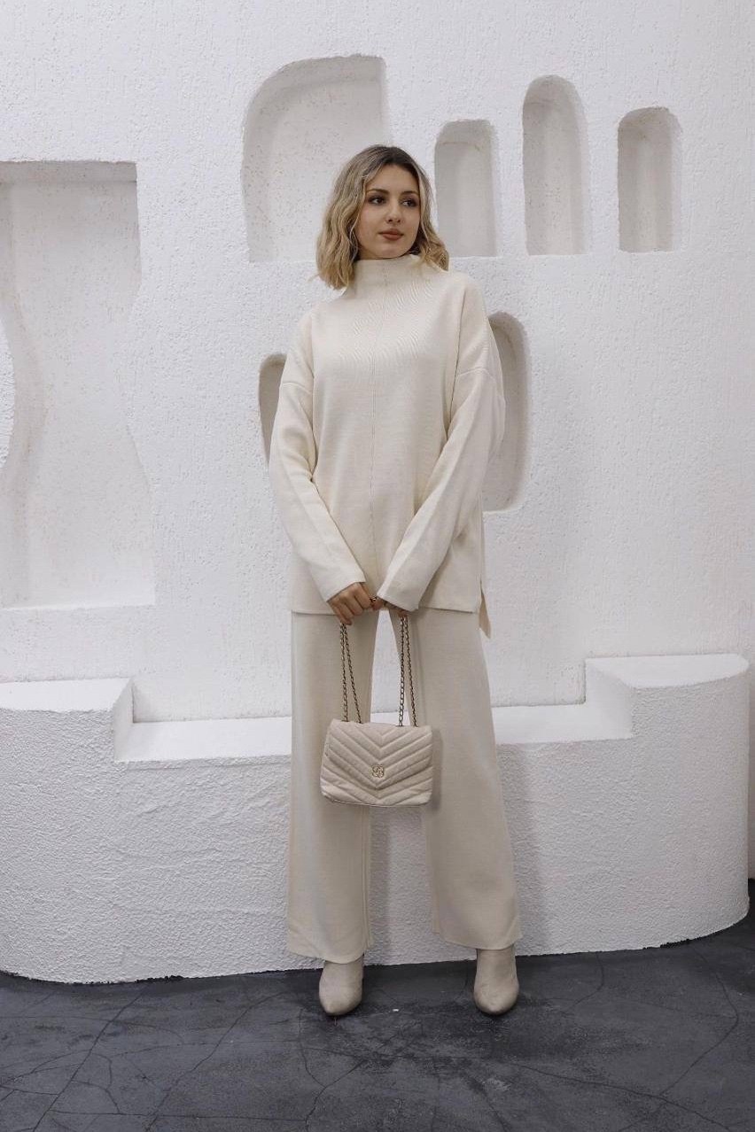 костюмы брючные,трикотажные костюмы,женский трикотажный костюм,салатовый брючный костюм женский,костюм женский