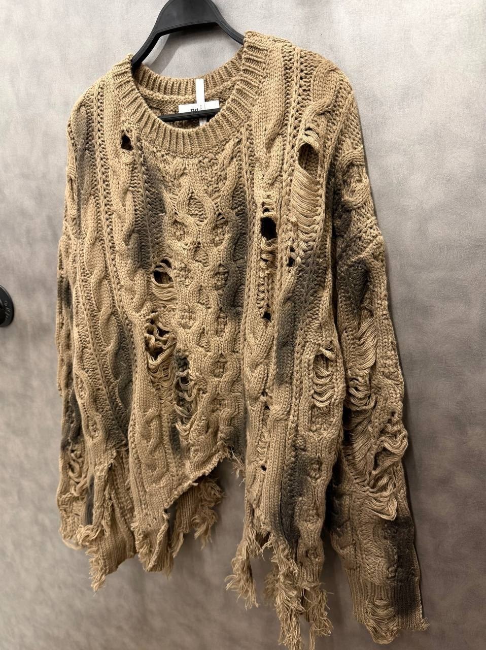 рваный свитер оверсайз в корейском стиле y2k,свитер оверсайз,рваный свитер,рваный свитер дизайнер,рваный свитер оверсайз в корейском стиле y2k curtine