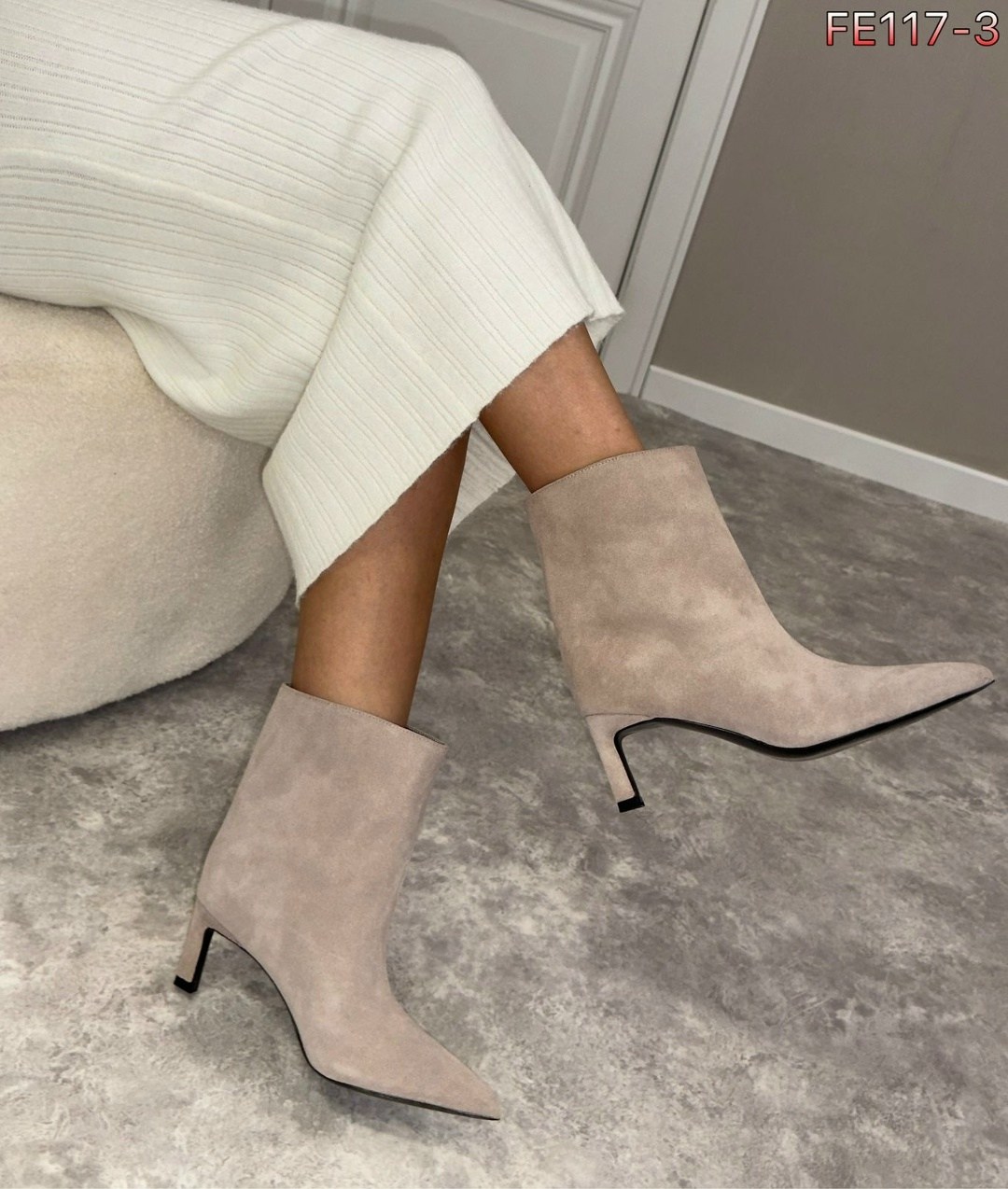 замшевые женские ботильоны с острым носком на,женские ботильоны с острым носком на тонком каблуке с молнией,женские ботильоны с острым носком,ботильоны на тонком низком каблуке с острым носком,женские