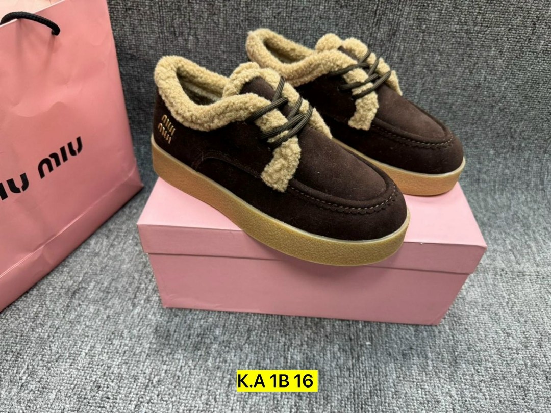 ,женская ,угги замш,женские зимние замшевые ботинки miu miu с мехом бежевые,ботинки миу миу женские зимние