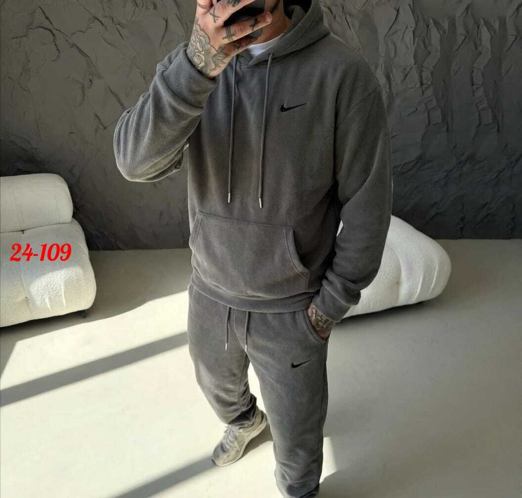 спортивный костюм nike,спортивный костюм nike на флисе,спортивный костюм на флисе,спортивный костюм мужской nike,костюм на флисе