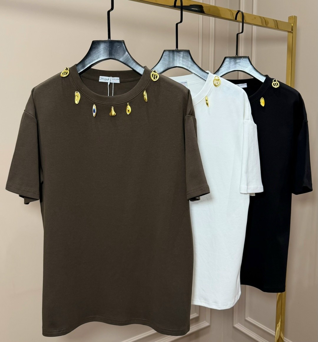 футболка со стразами,женская футболка,одежда футболка,брендовые вещи,трикотажная футболка