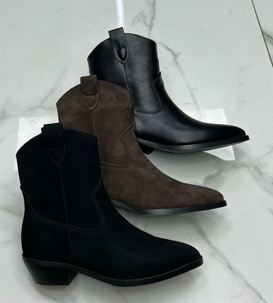 ,казаки замшевые эконика,казаки женские натуральная замша,казаки женские,казаки демисезонные ботинки замшевые