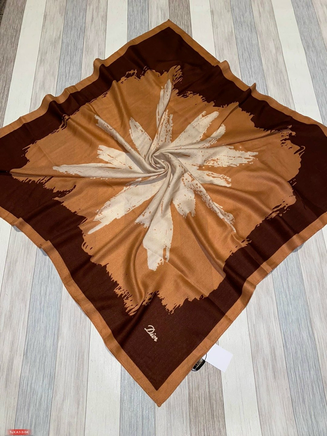 брендовый платок,платки женские,платки шелковые,атласный платок,платка