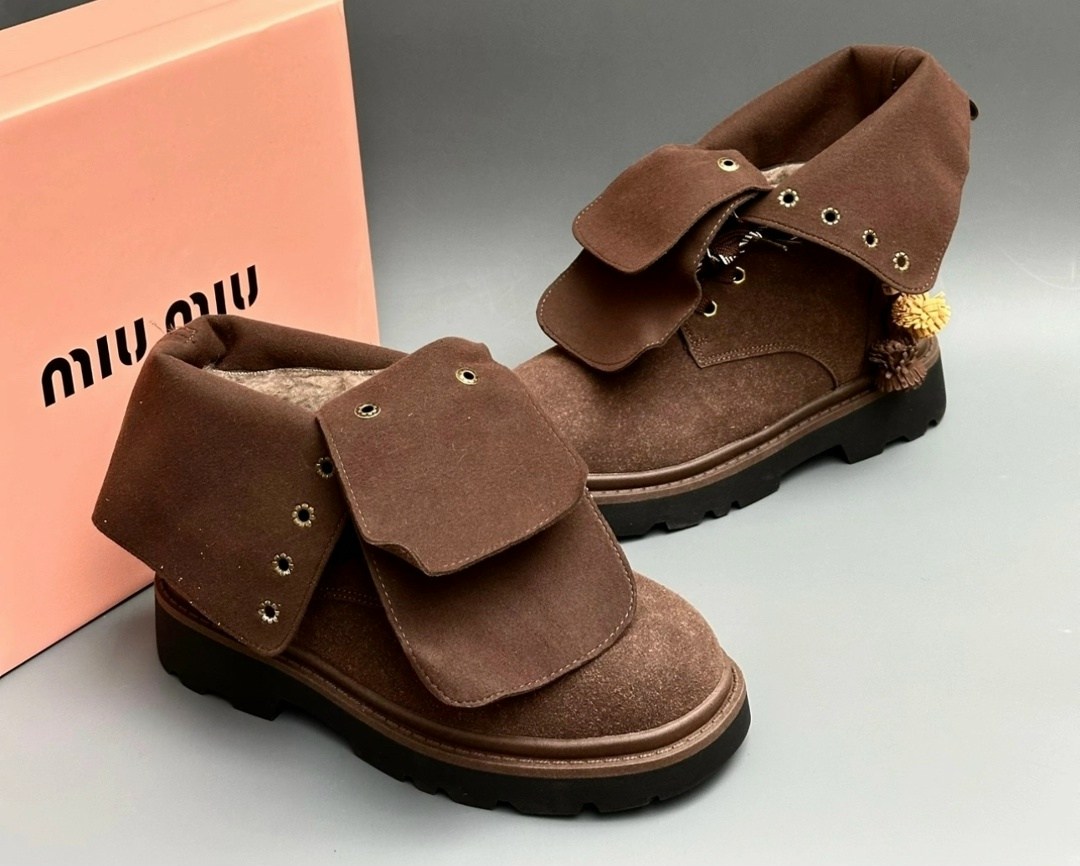 ботинки замшевые miu miu,ботинки miu miu,ботинки миу миу натуральные замшевые,ботинки miu miu зимние шоколадные,ботинки