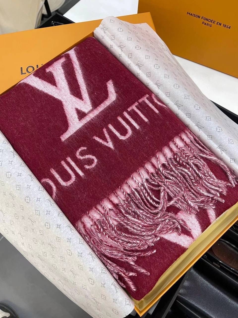 кашемировый шарф louis vuiton,шарф louis vuitton,шарф луи виттон суприм,шарф louis vuitton reykjavik бордовый,шарф луи виттон