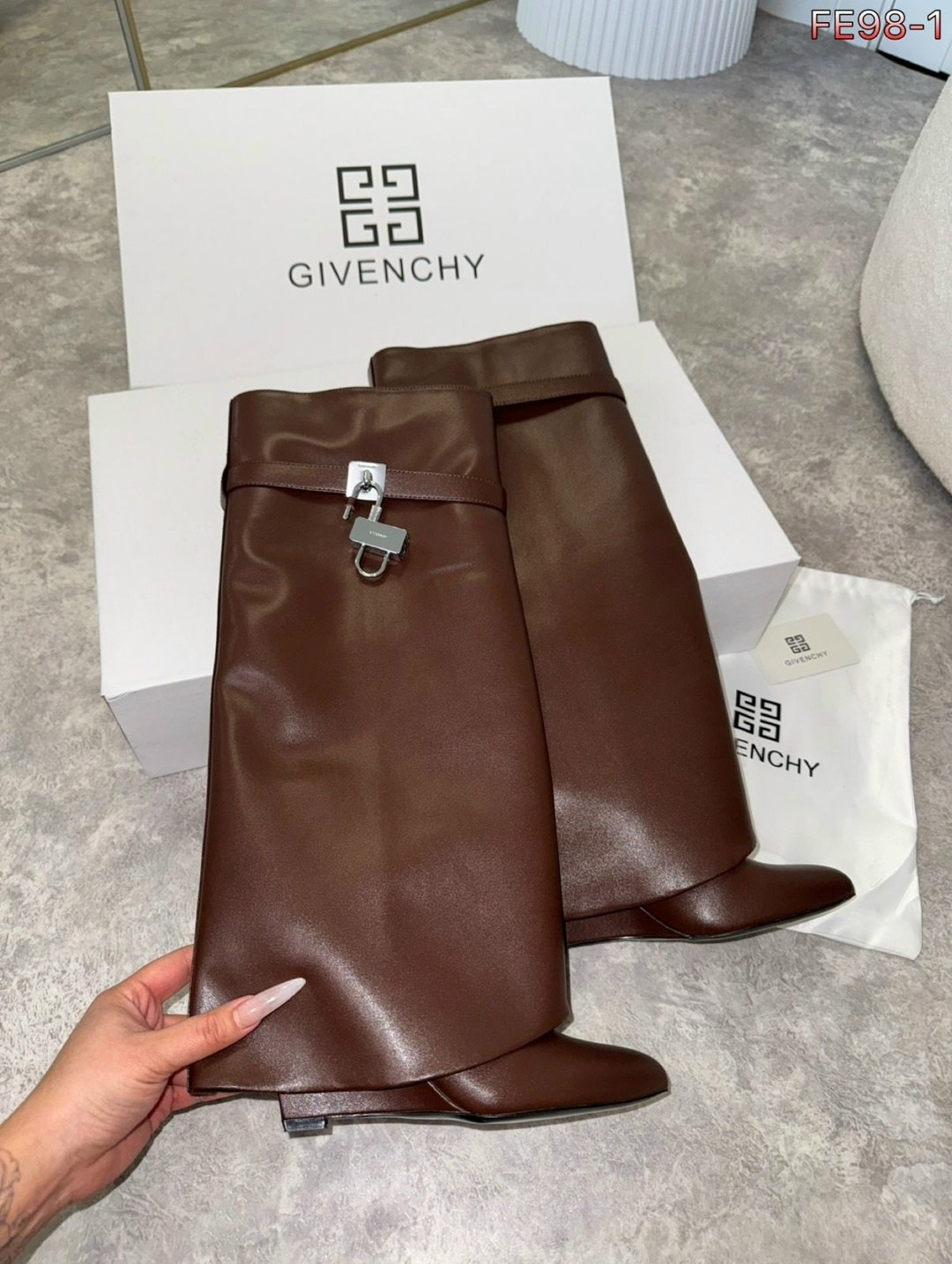 сапоги givenchy,живанши сапоги,кожаные сапоги givenchy,женские сапоги givenchy кожаные черные,дживанши сапоги