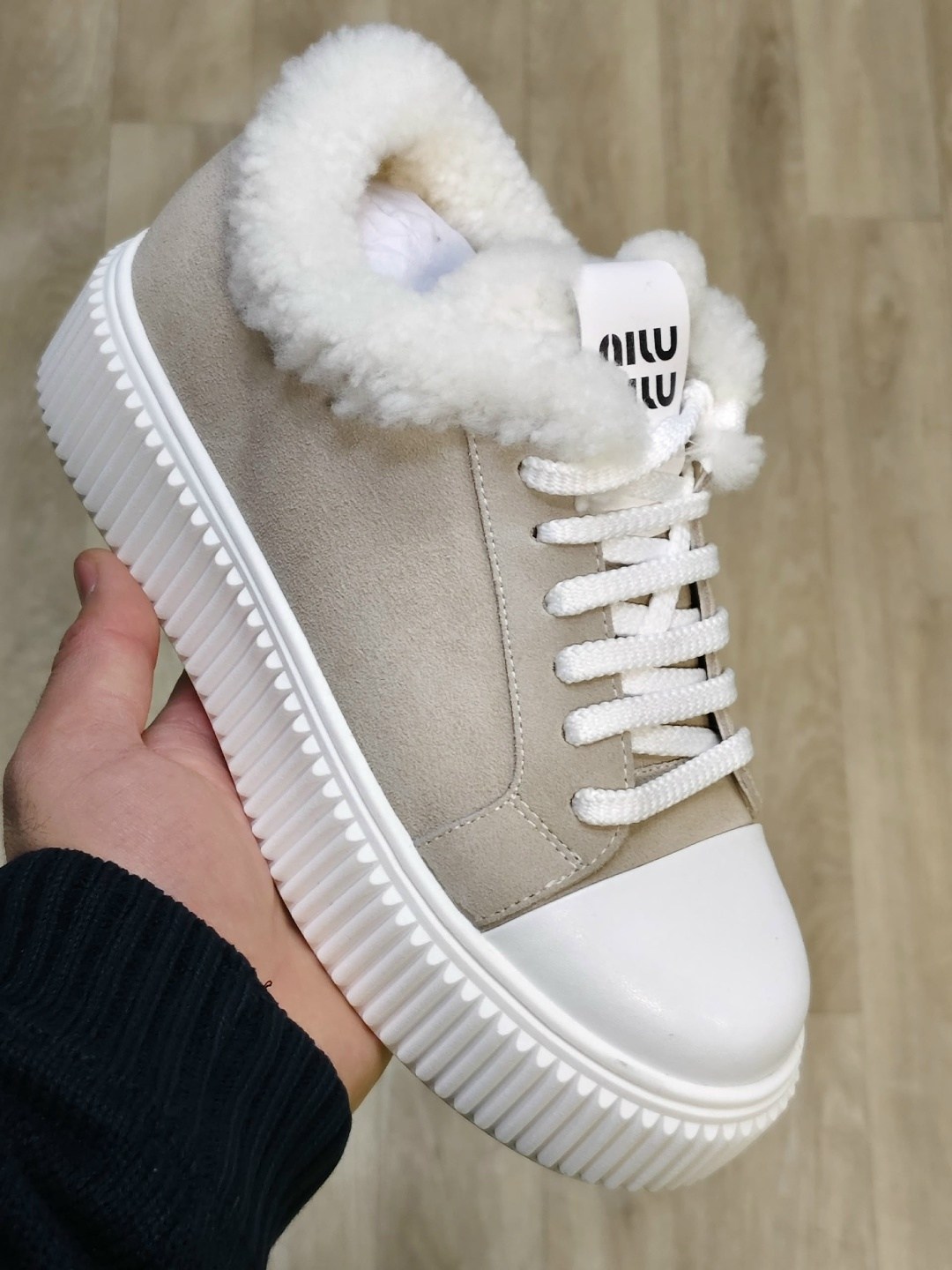 высокие тёплые женские кеды miu miu,миу миу кроссовки женские,кеды miu miu женские,кеды меховые женские,