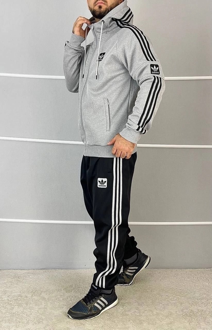 спортивный костюм светло серый мужской адидас,спортивные костюмы адидас мужские 2025,спортивные костюмы адидас мужские,костюм спортивный адидас