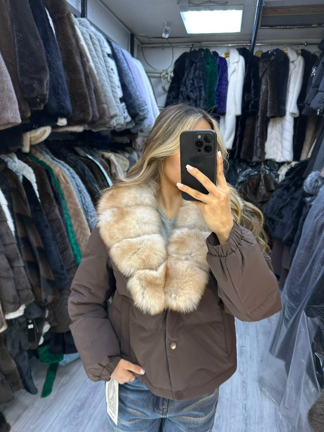 куртка-бомбер с натуральным мехом песца,пуховик с натуральным мехом,куртка женская,пуховик женский с натуральным мехом,куртка с мехом