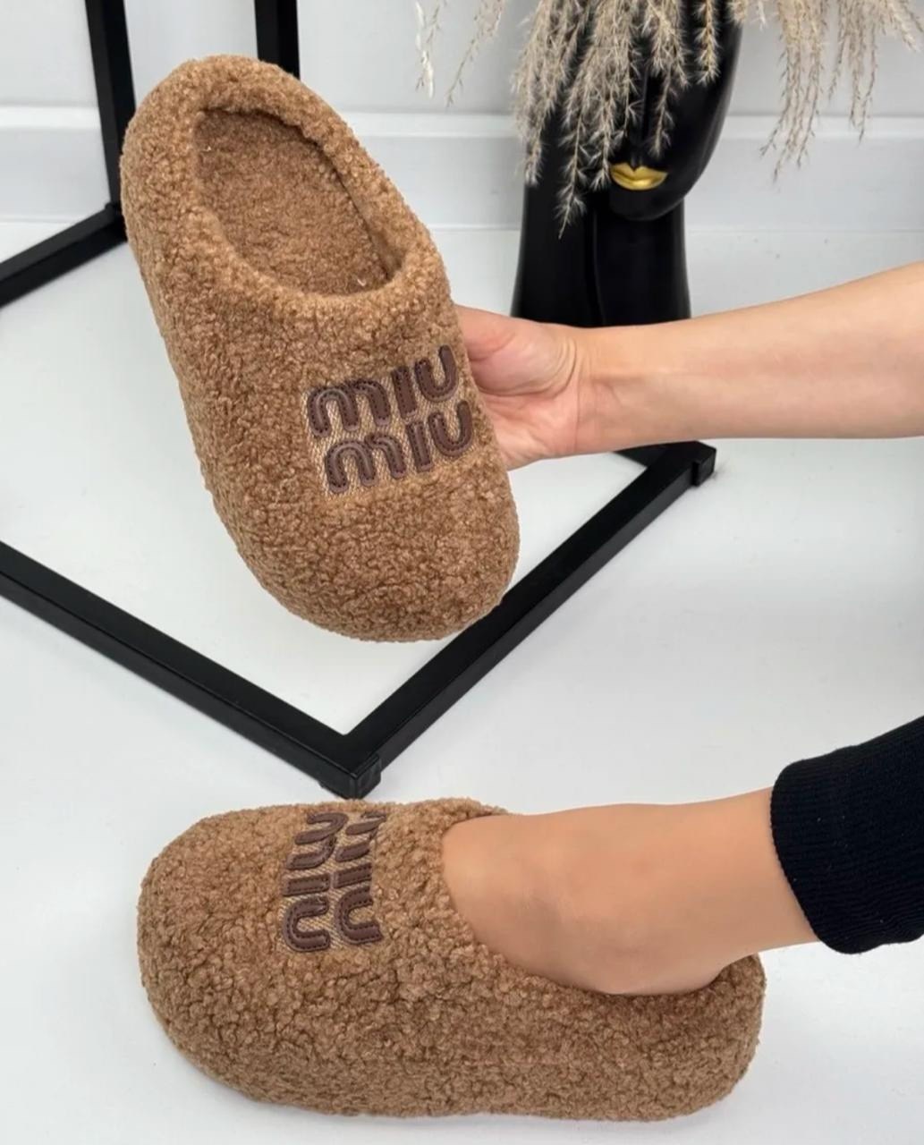 тапочки женские,,женские домашние тапочки,модные тапочки,тапочки домашние