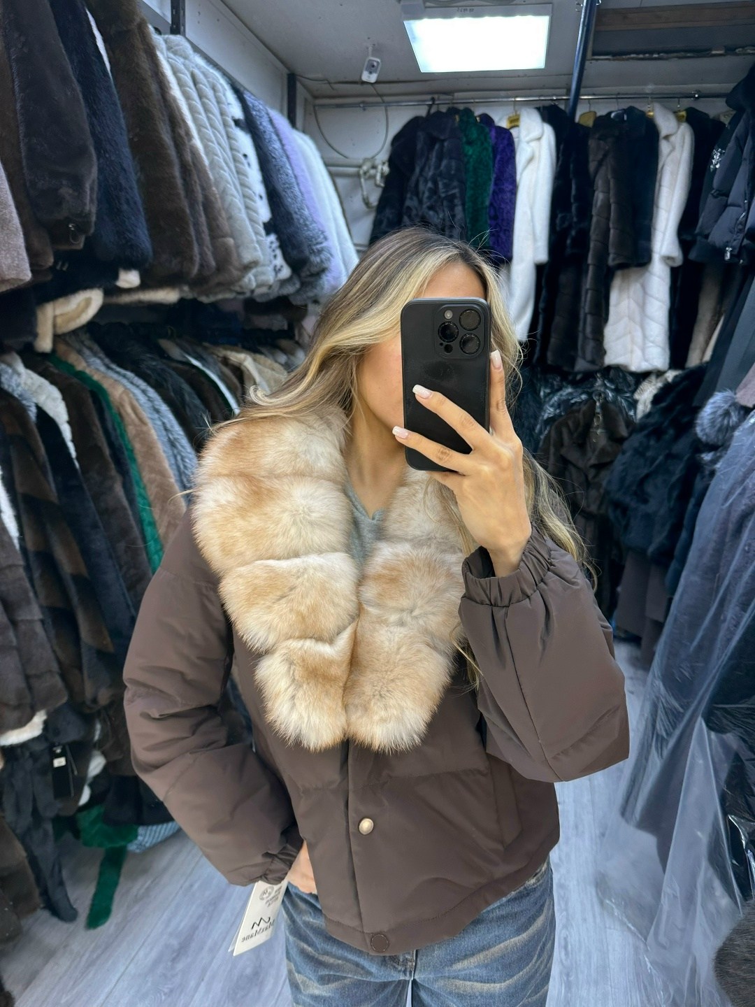 куртка-бомбер с натуральным мехом песца,пуховик с натуральным мехом,куртка женская,пуховик женский с натуральным мехом,куртка с мехом