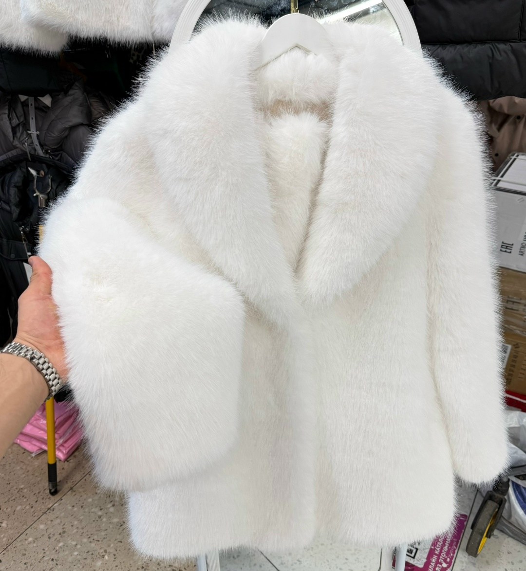 шуба короткая,шуба искусственная,шуба женская,шубка,шуба
