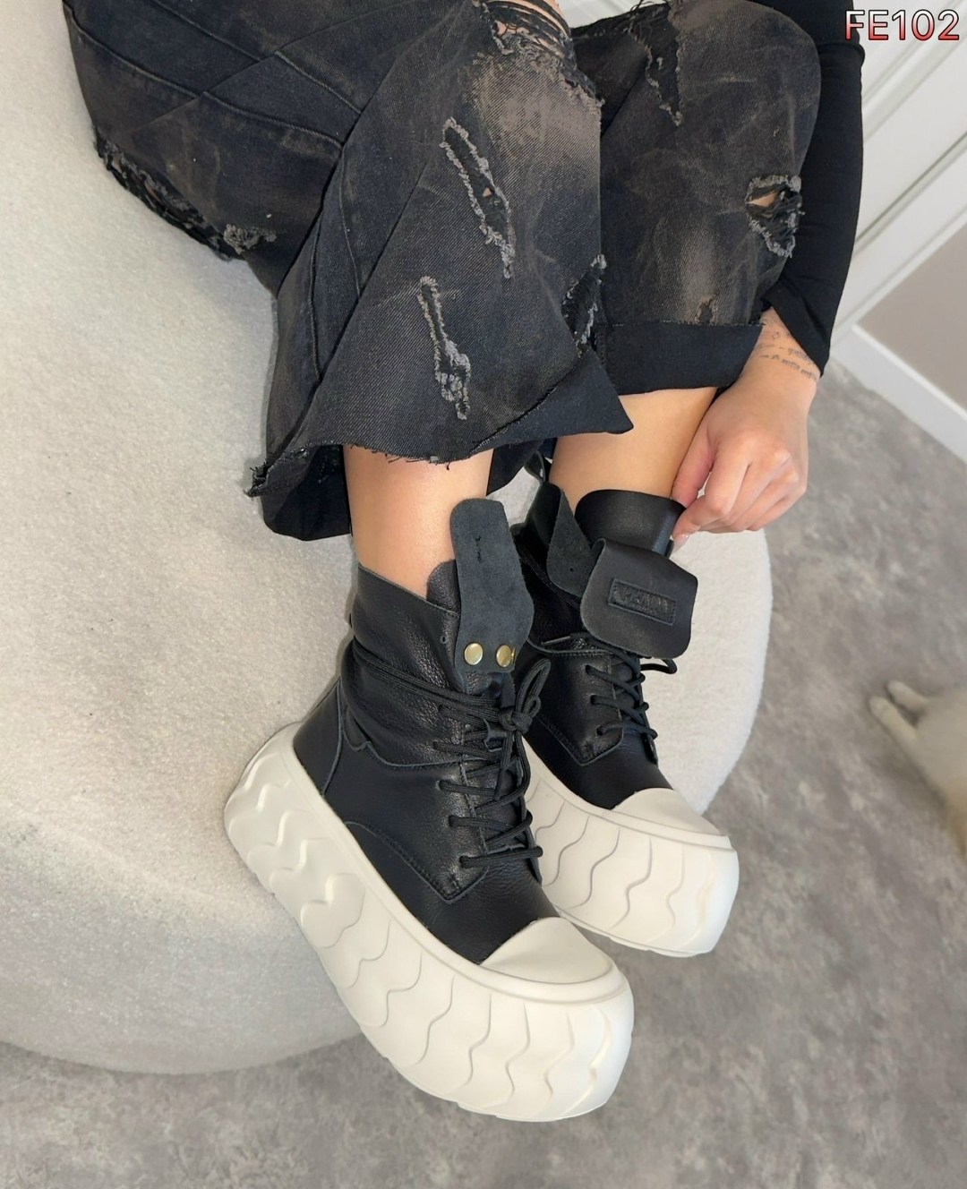 дутики prada,женская ,,кроссовки prada,дутыши prada