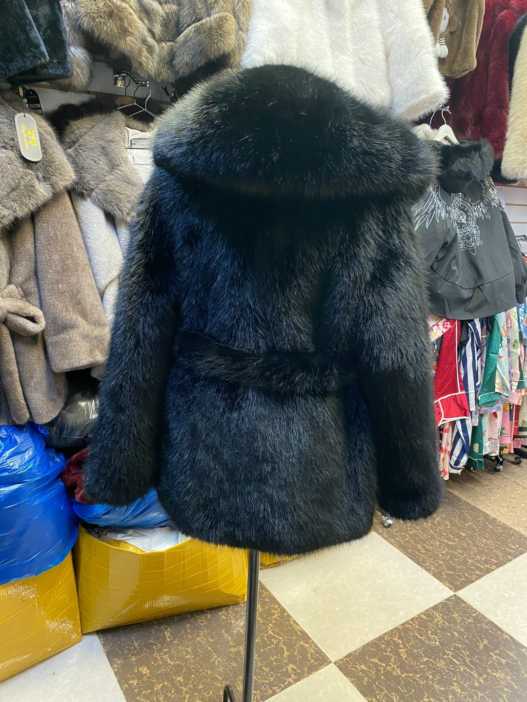 женская шуба,шуба,шубка,зимняя женская шуба из искусственного меха с поясом,шубка из эко меха под норку с капюшоном