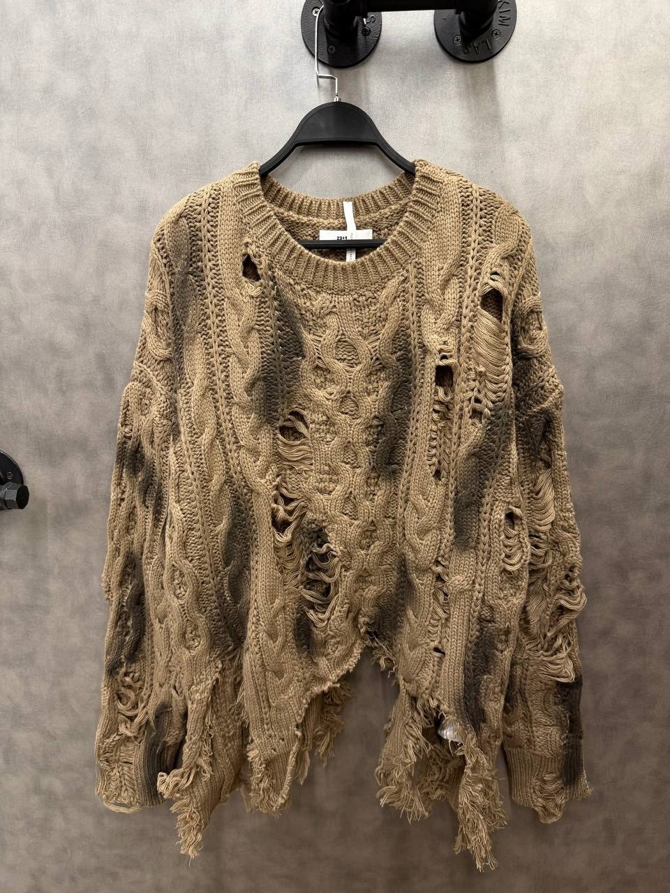 рваный свитер оверсайз в корейском стиле y2k,свитер оверсайз,рваный свитер,рваный свитер дизайнер,рваный свитер оверсайз в корейском стиле y2k curtine