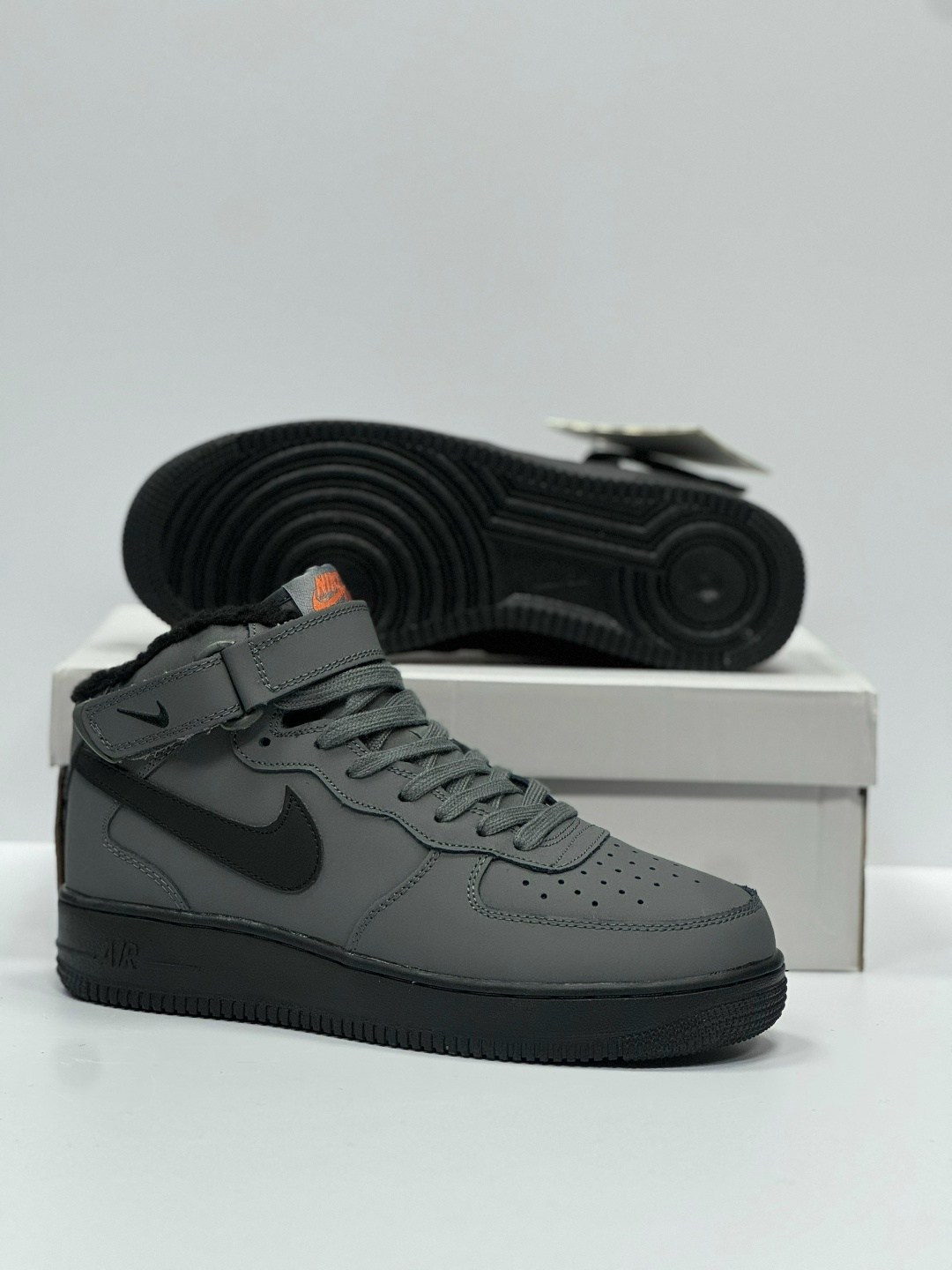 зимние кроссовки nike air force 1 hi цвет серый,зимние кроссовки nike air force 1,кроссовки nike air force 1 мужские,кроссовки nike air force 1,кроссовки nike air force 1 mid