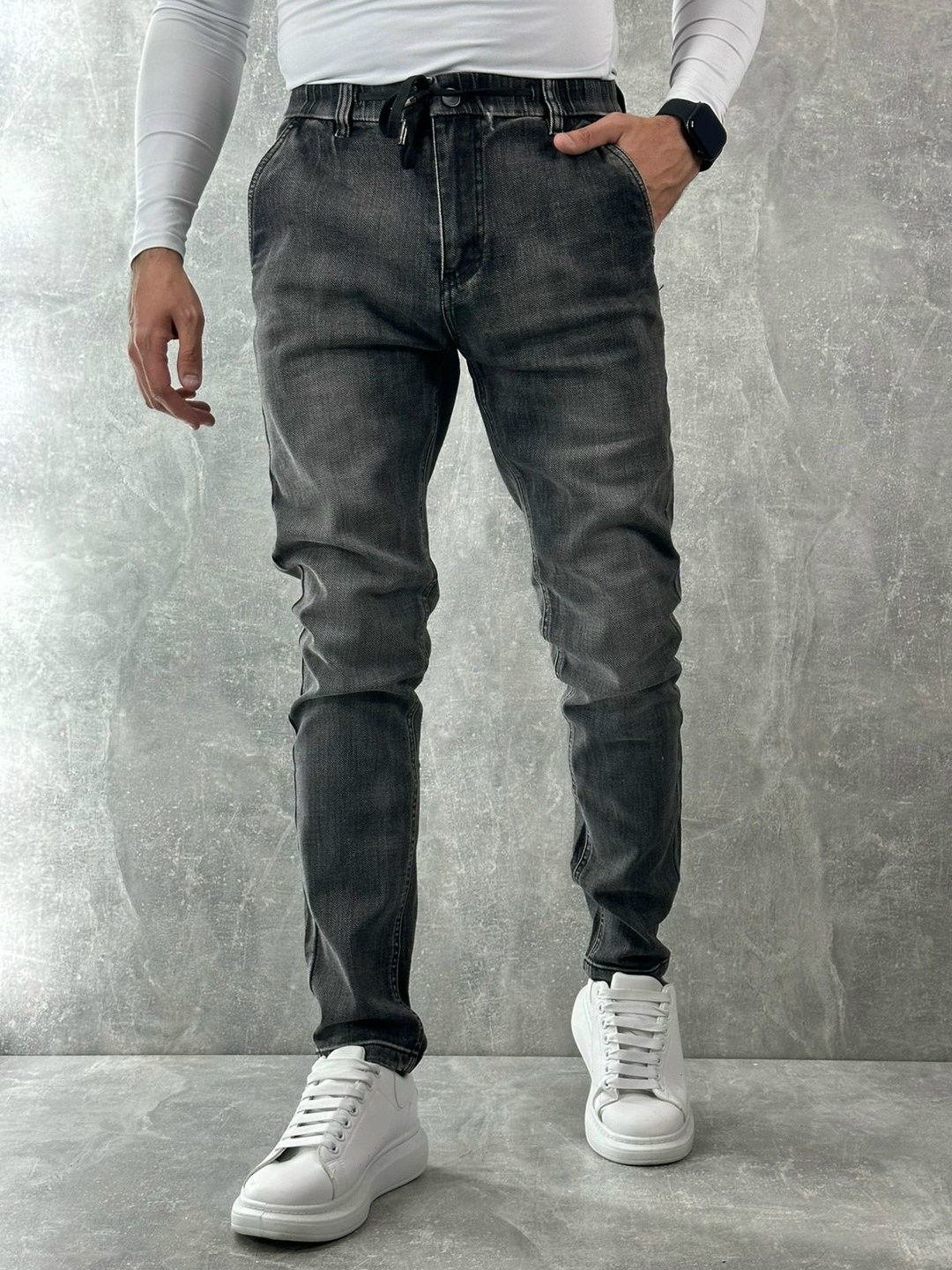 джинсы мужские,джинсы на мужчине,модные мужские джинсы,джинсы мужские светлые,мужские джинсы зауженные