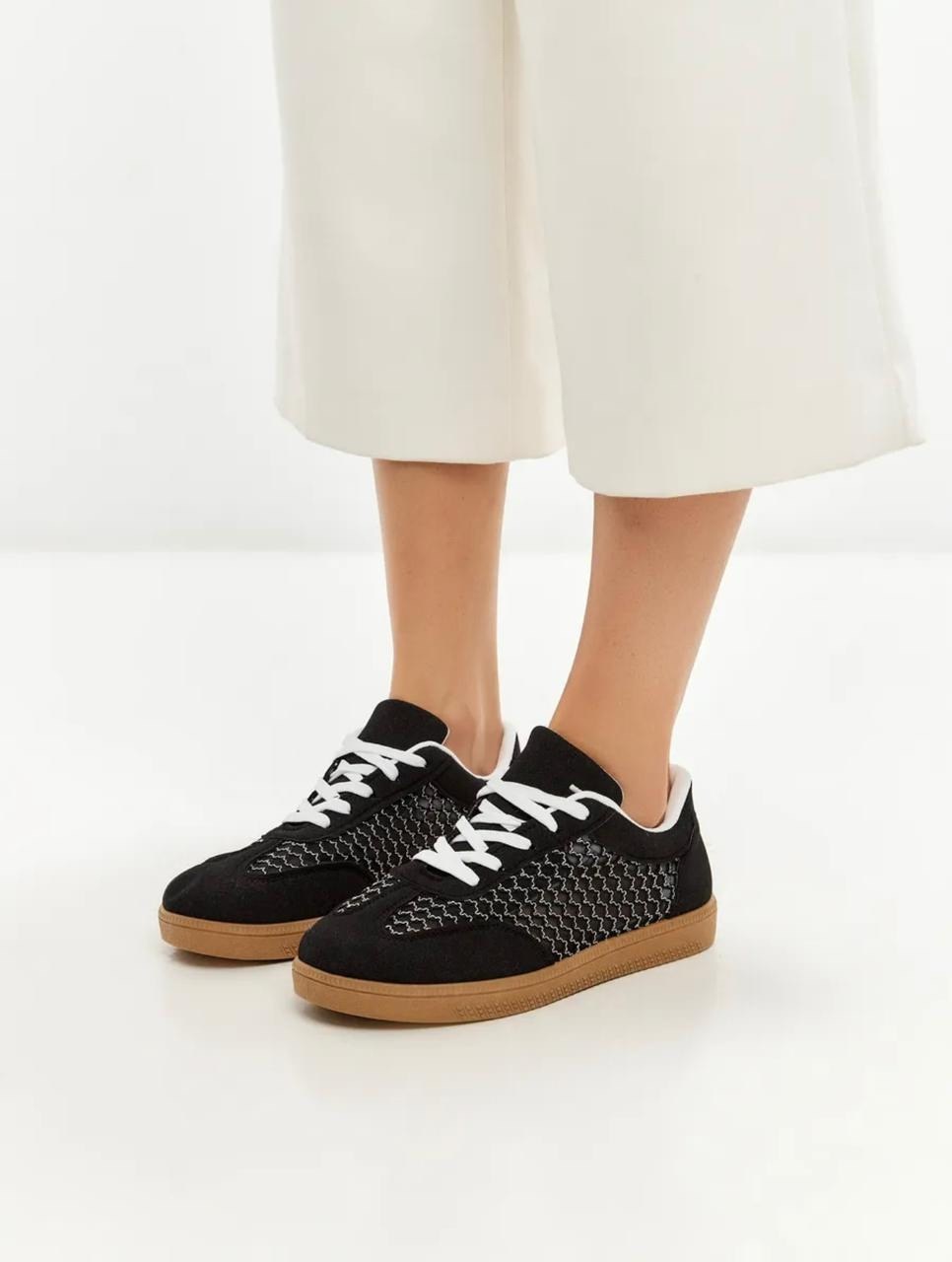 женские кроссовки,,кроссовки бордовые,кроссовки stradivarius,кроссовки кеды