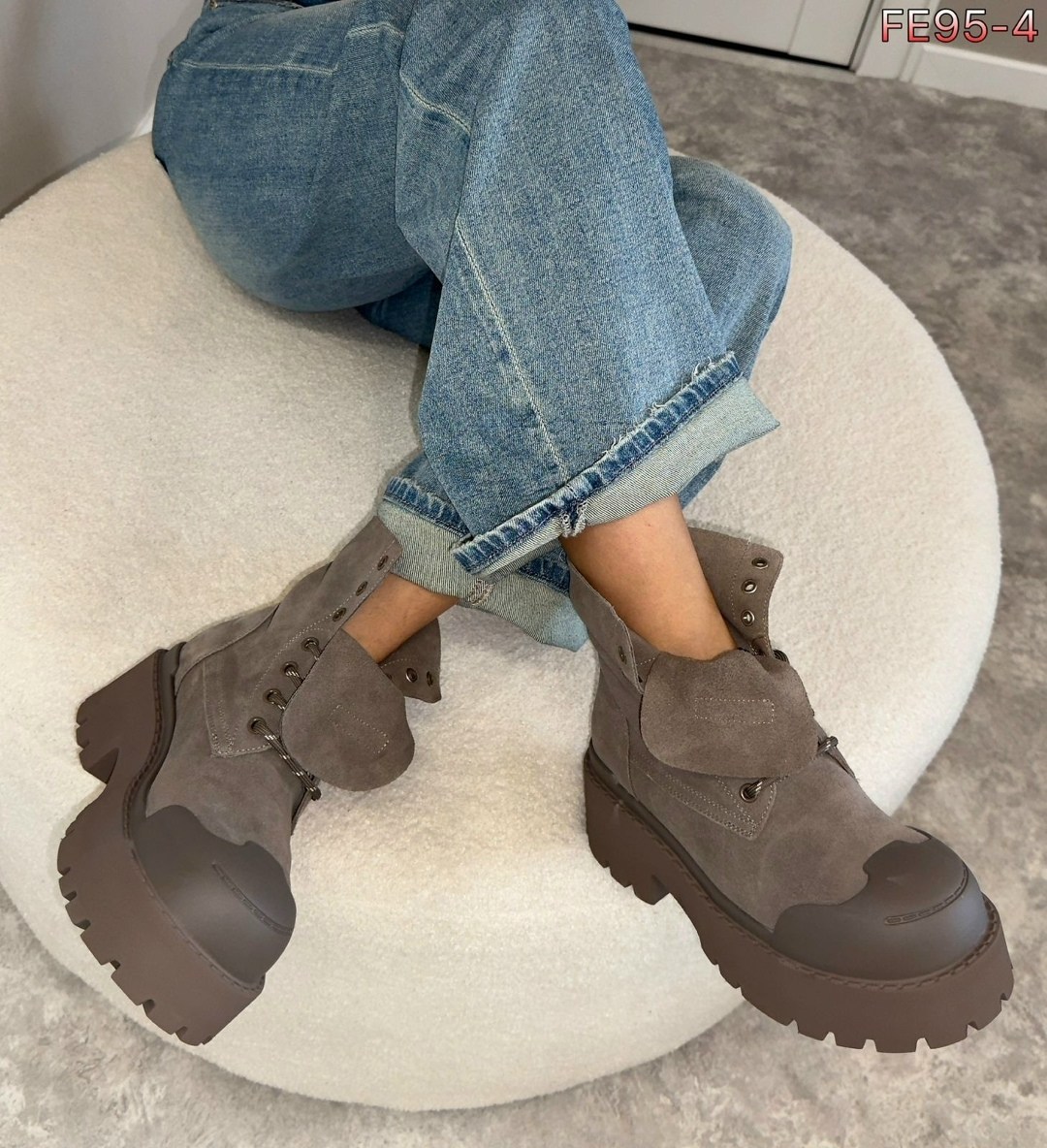 ботинки,,ботинки бежевые,ботинки замш,ботинки замшевые miu miu