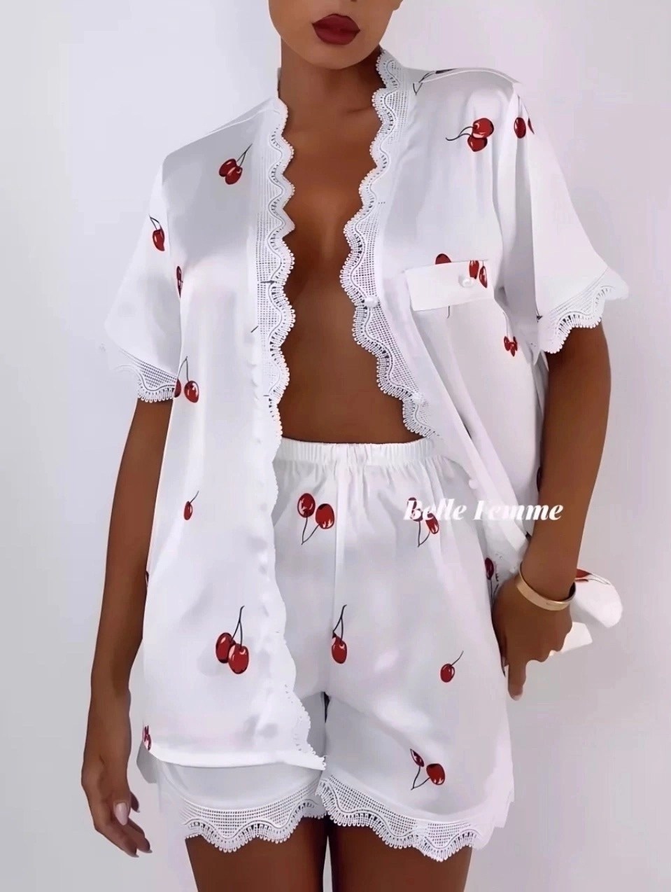шелковая пижама женская,пижама домашняя со штанами belle_femme,пижамы женски,пижама рубашка шорты,белая пижама с вишнями