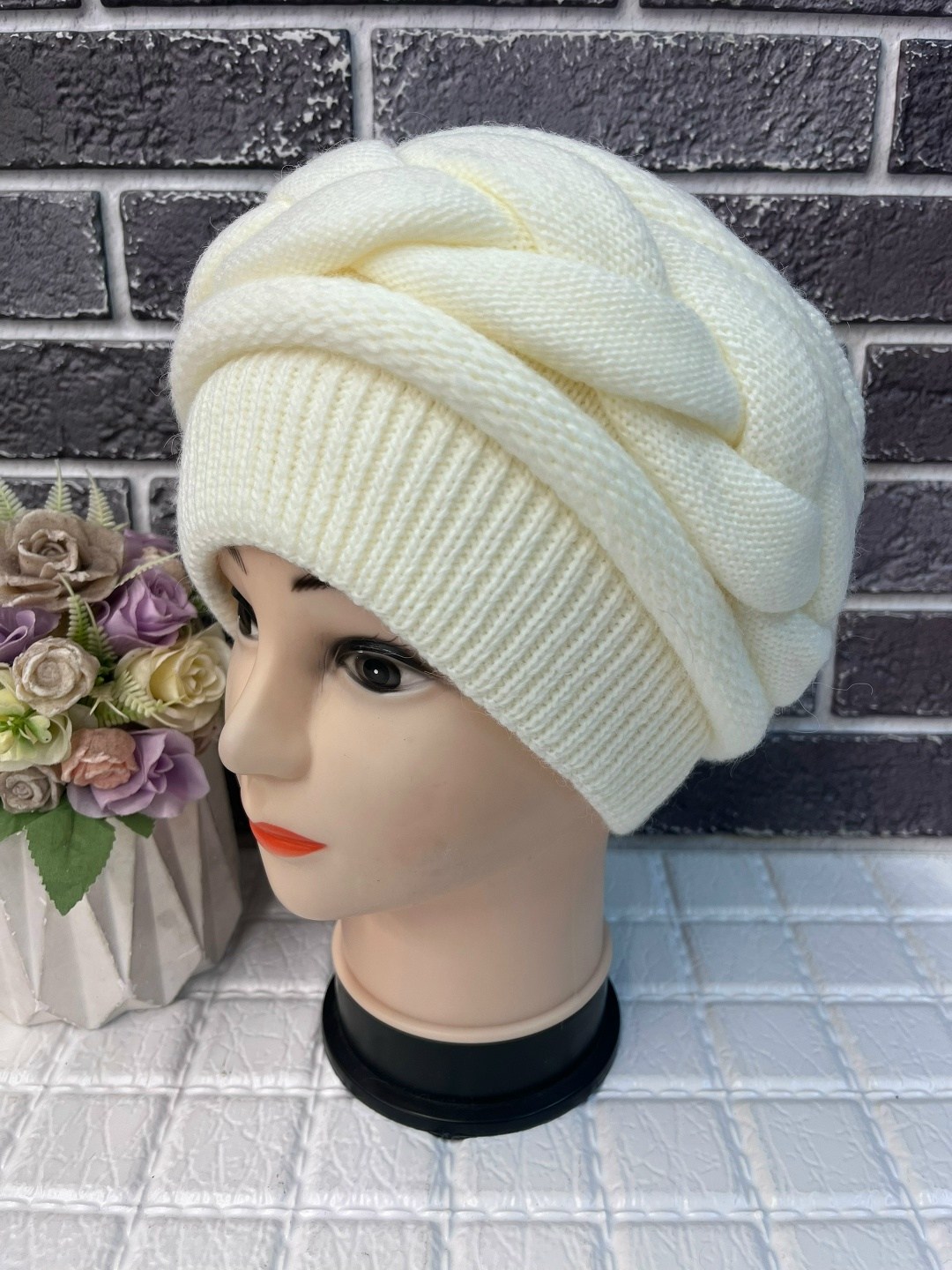 женская вязаная шапка,вязаная шапка,шапка зимняя вязаная,вязаные шапки для женщин,шапка женская