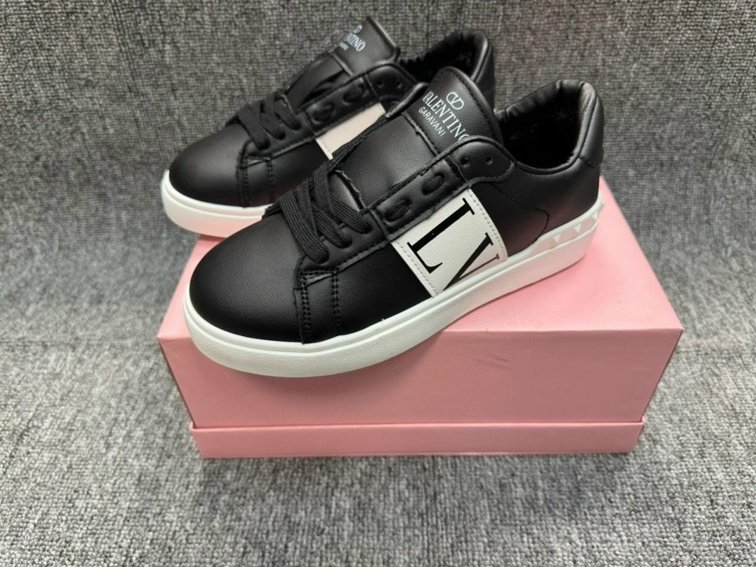 кроссовки valentino,,женские кроссовки valentino,кеды valentino garavani черные,valentino кеды