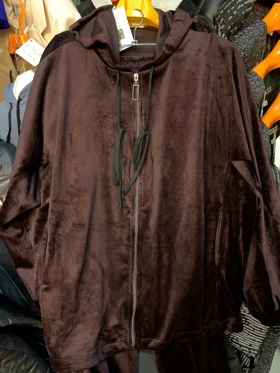 велюровый костюм спортивный,велюровый спортивный костюм больших размеров,женский велюровый костюм,велюровые костюмы,велюровый костюм больших размеров